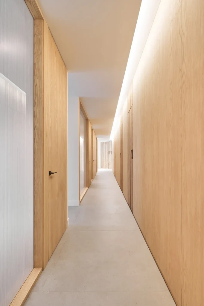 oftalmología colon - pasillo de la empresa 3